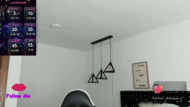 natasha logan  online show from 01/28/25, 04:08