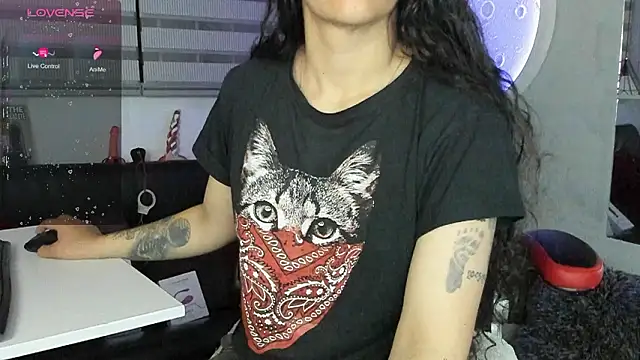 natasha logan  online show from 03/03/26, 04:07