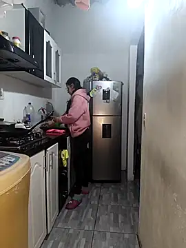 catire2323 online show from 11/28/25, 12:35