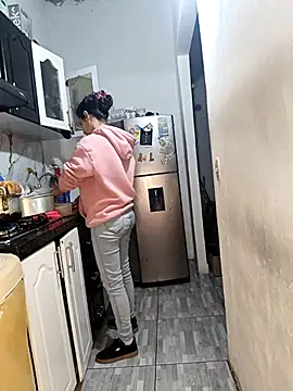 catire2323 online show from 04/23/26, 02:13