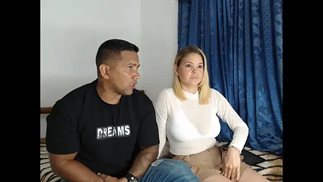 Snapshot of lover_1994 chatting on 12/27/24, 11:17 lover 1994 online show from 12/27/24, 11:17