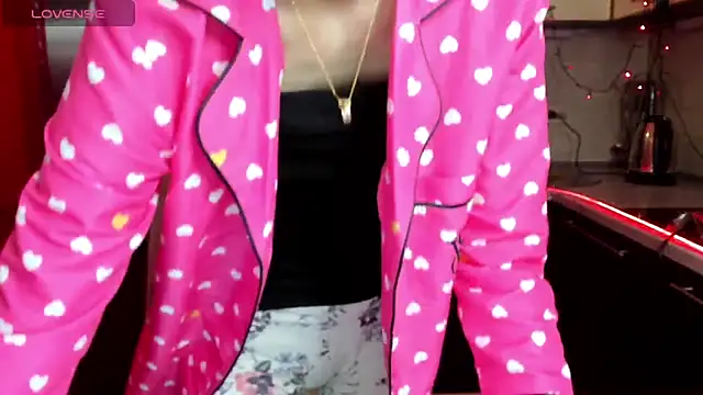 TayanaJons online show from 02/06/25, 11:10