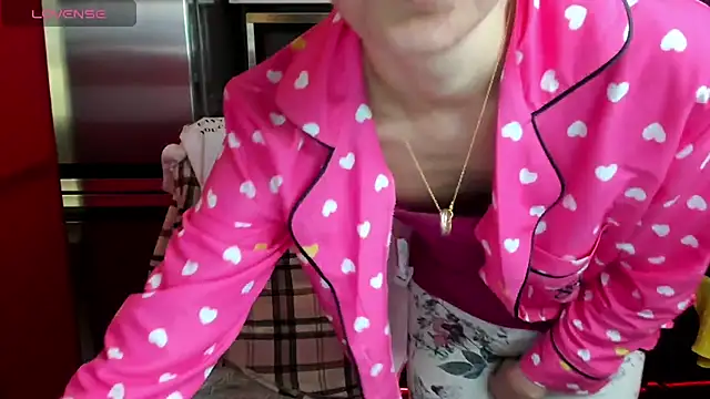 TayanaJons online show from 02/19/25, 11:06