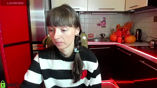 TayanaJons online show from 10/10/25, 07:07