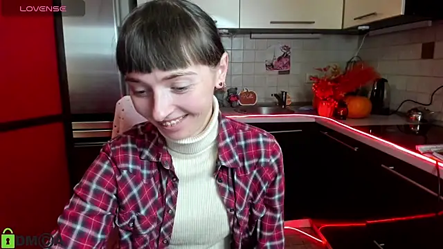 TayanaJons online show from 11/21/25, 08:57