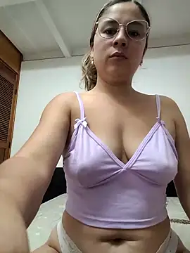 selena gomez2 online show from 04/21/26, 02:04