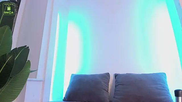 Snapshot of ErikaLust chatting on 11/12/25, 04:24 ErikaLust online show from 11/12/25, 04:24