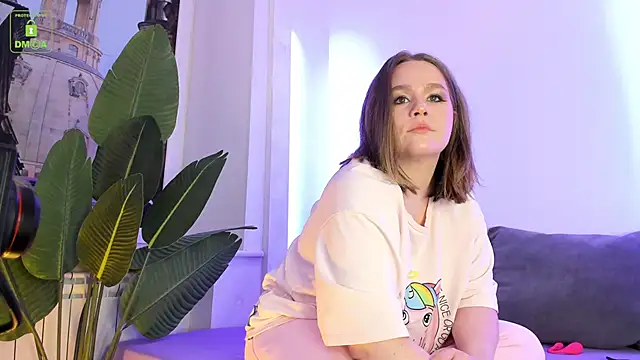 Snapshot of ErikaLust chatting on 12/03/25, 04:09 ErikaLust online show from 12/03/25, 04:09