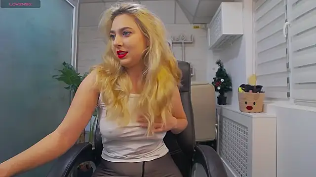 AvaBlue  online show from 12/28/24, 04:08