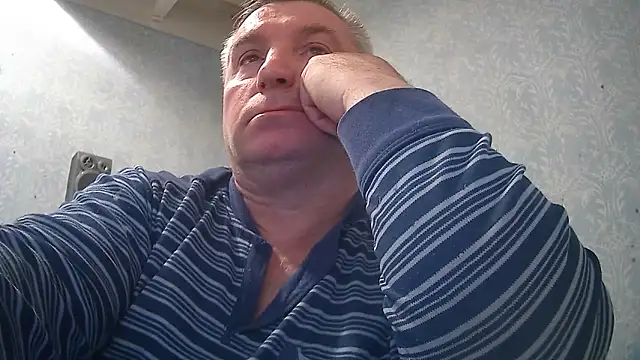 Snapshot of GYurmoka70 chatting on 10/04/25, 08:07 GYurmoka70 online show from 10/04/25, 08:07