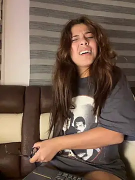 crystal bunny7 online show from 01/05/25, 02:38