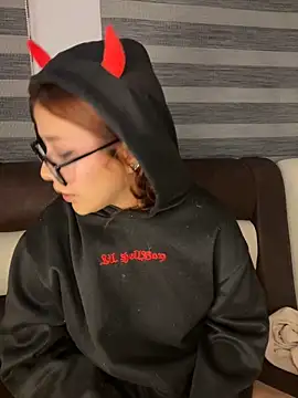 crystal bunny7 online show from 03/10/25, 06:59