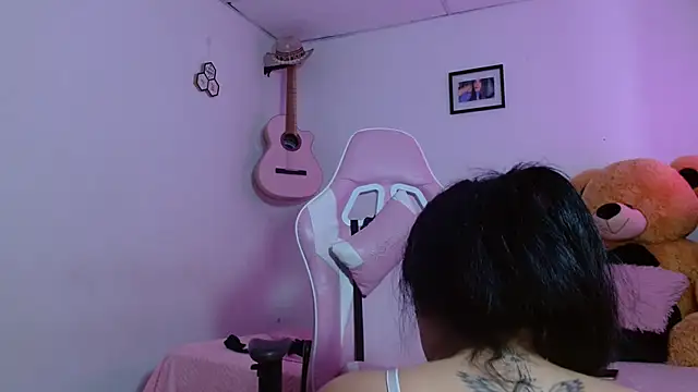 Dakota bumm online show from 12/05/25, 04:36