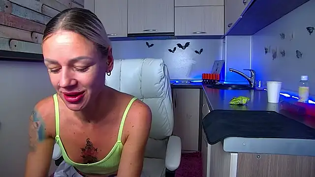 Snapshot of Skinny_Nally chatting on 11/28/25, 01:08 Skinny Nally online show from 11/28/25, 01:08