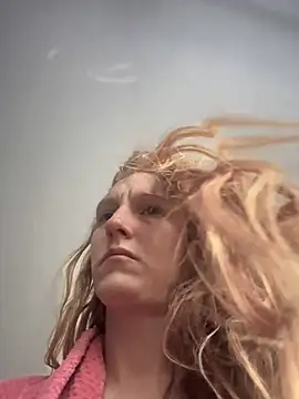 GoldenFlameGoddess online show from 02/25/25, 05:25