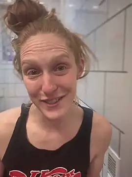 GoldenFlameGoddess online show from 02/25/25, 11:33