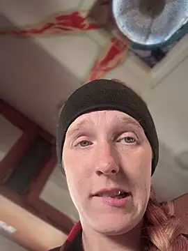 GoldenFlameGoddess online show from 03/11/25, 09:26