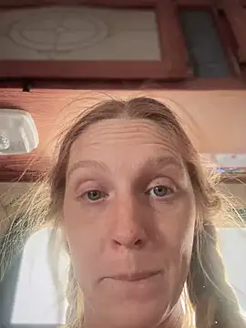 GoldenFlameGoddess online show from 03/15/25, 07:38