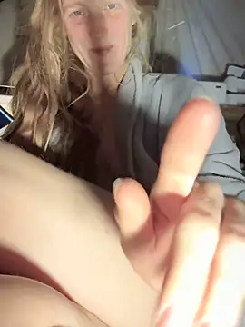 GoldenFlameGoddess online show from 10/16/25, 01:56