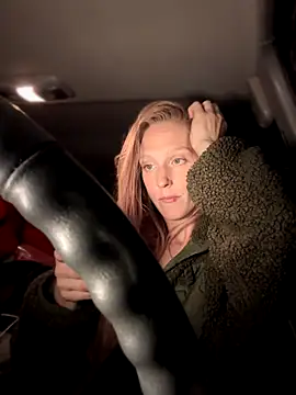 GoldenFlameGoddess online show from 12/03/25, 03:14