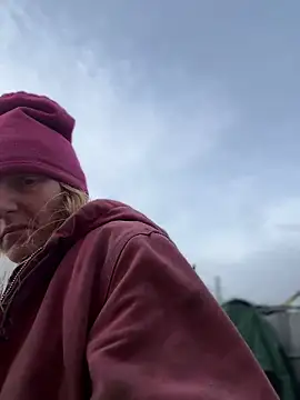 GoldenFlameGoddess online show from 02/25/26, 04:05