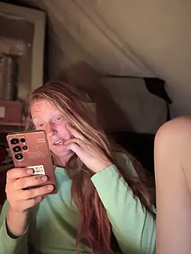 GoldenFlameGoddess online show from 04/11/26, 04:39