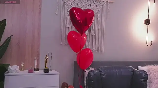 Molly Jons online show from 02/20/26, 01:02