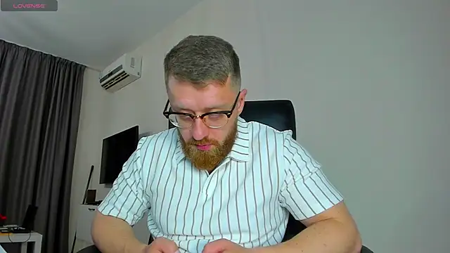 Findom guy online show from 03/29/26, 03:01