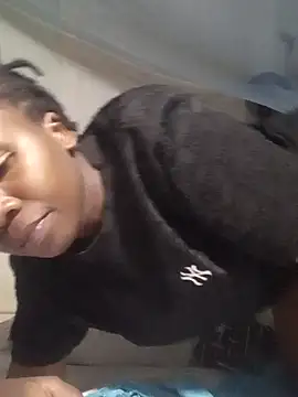 Queentesi online show from 01/31/25, 05:42