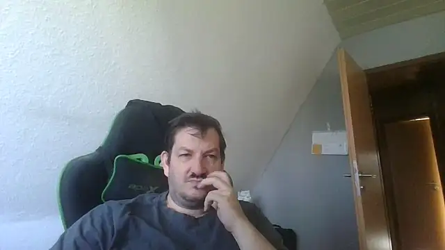 Snapshot of Golffahrer1982 chatting on 09/22/25, 08:27 Golffahrer1982 online show from 09/22/25, 08:27