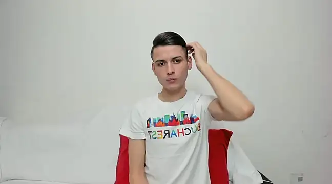 Snapshot of andboyfor6 chatting on 12/10/24, 11:08 andboyfor6 online show from 12/10/24, 11:08