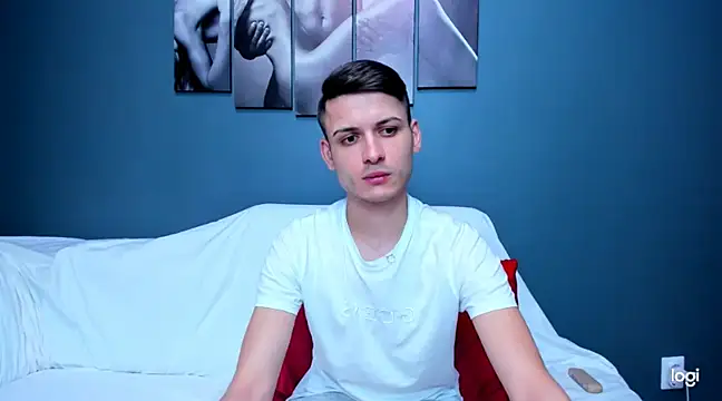 Snapshot of andboyfor6 chatting on 12/23/24, 02:39 andboyfor6 online show from 12/23/24, 02:39