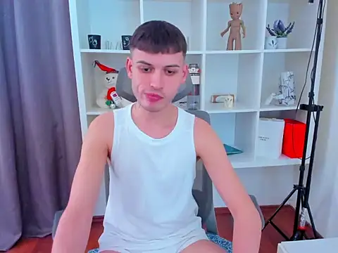 andboyfor6 online show from 04/20/26, 07:22