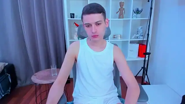 andboyfor6 online show from 05/04/26, 10:44