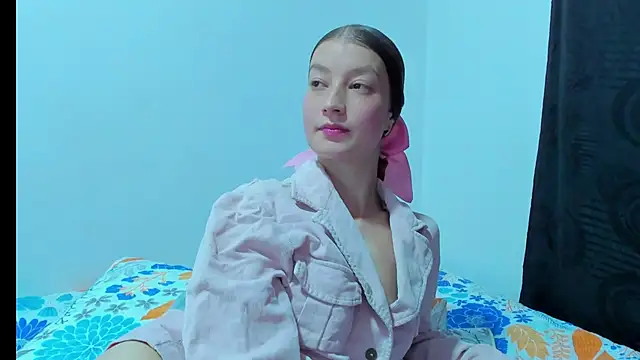 MiiaVolkova online show from 04/23/26, 11:51