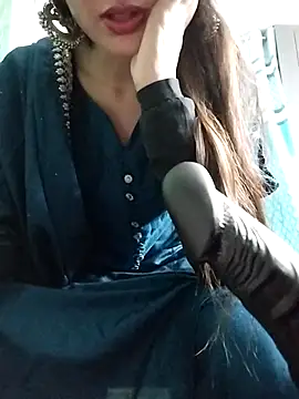 Noor Darliing online show from 03/03/25, 03:09