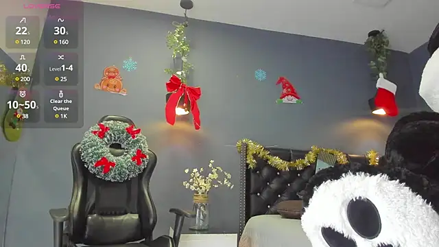 Sophiietaylor online show from 12/19/24, 11:57