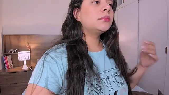 emily adams01 online show from 12/02/25, 10:27