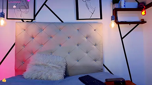 Snapshot of violetasimonz chatting on 02/13/26, 09:55 violetasimonz online show from 02/13/26, 09:55