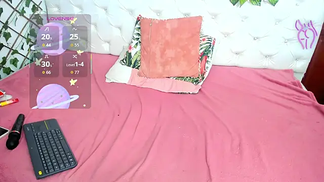 Andrea Williams24 online show from 11/13/25, 03:55