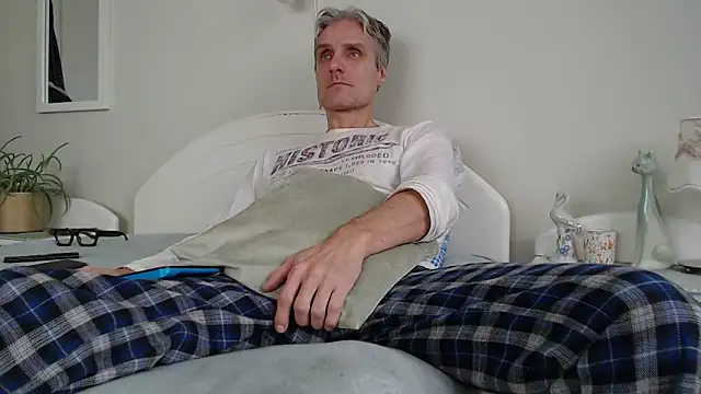 StrongBill online show from 12/26/24, 09:01