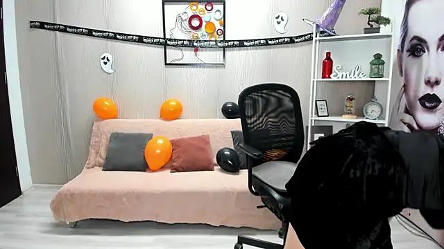 Cassandra Hotty online show from 10/29/25, 04:15