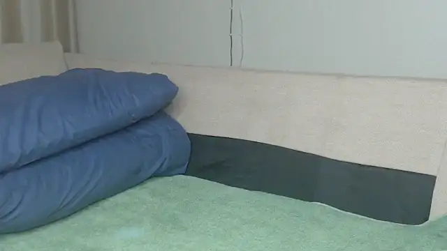 NIKKIE LOVE online show from 10/10/25, 08:52