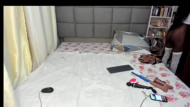 Snapshot of suhaila_suus chatting on 12/24/24, 11:55 suhaila suus online show from 12/24/24, 11:55