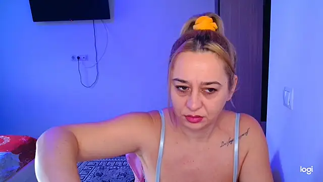 Snapshot of freyyamore1 chatting on 02/05/26, 06:29 freyyamore1 online show from 02/05/26, 06:29