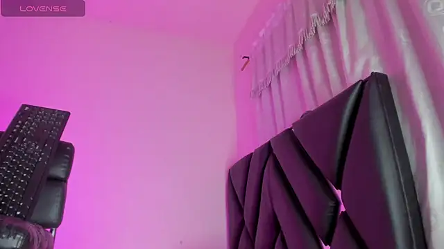 Snapshot of stephany_doll_ chatting on 03/04/26, 04:07 stephany doll online show from 03/04/26, 04:07