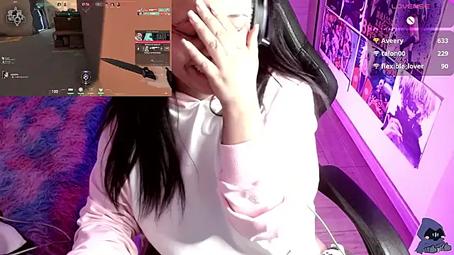 Emmachan19 online show from 01/17/25, 10:22