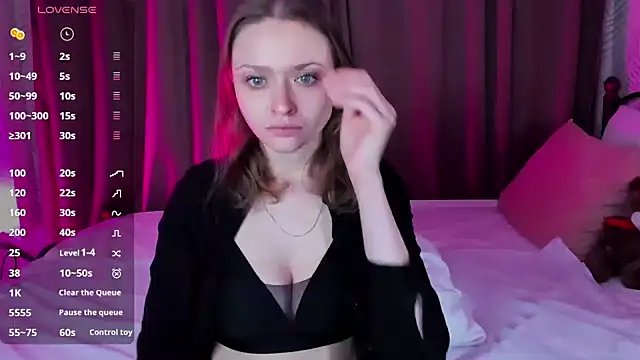 Snapshot of Linda_Bryant chatting on 12/16/24, 12:48 Linda Bryant online show from 12/16/24, 12:48