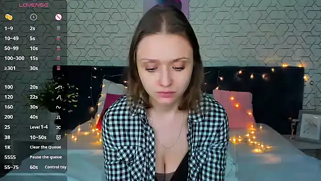 Snapshot of Linda_Bryant chatting on 02/07/25, 03:55 Linda Bryant online show from 02/07/25, 03:55