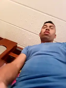 Diego leon27 online show from 03/18/26, 06:11